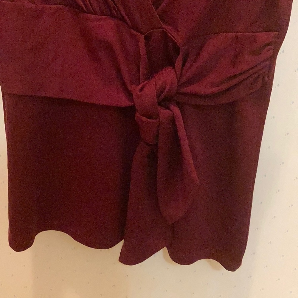 Ann Taylor maroon sleeveless tie top - Picture 3 of 3